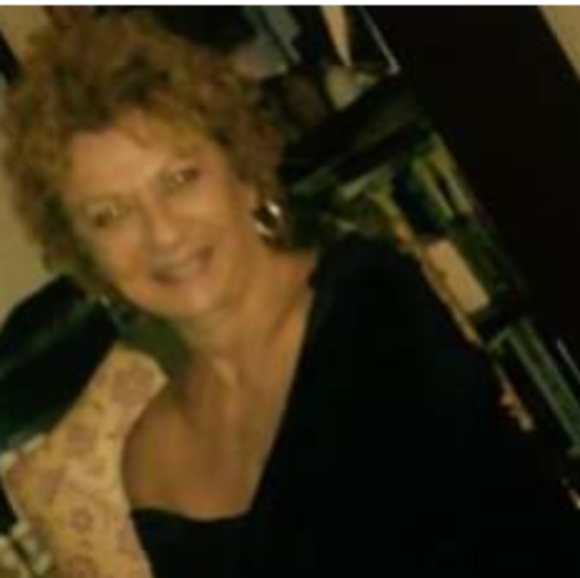 Meet your Posher, Nyla - Picture 2 of 2